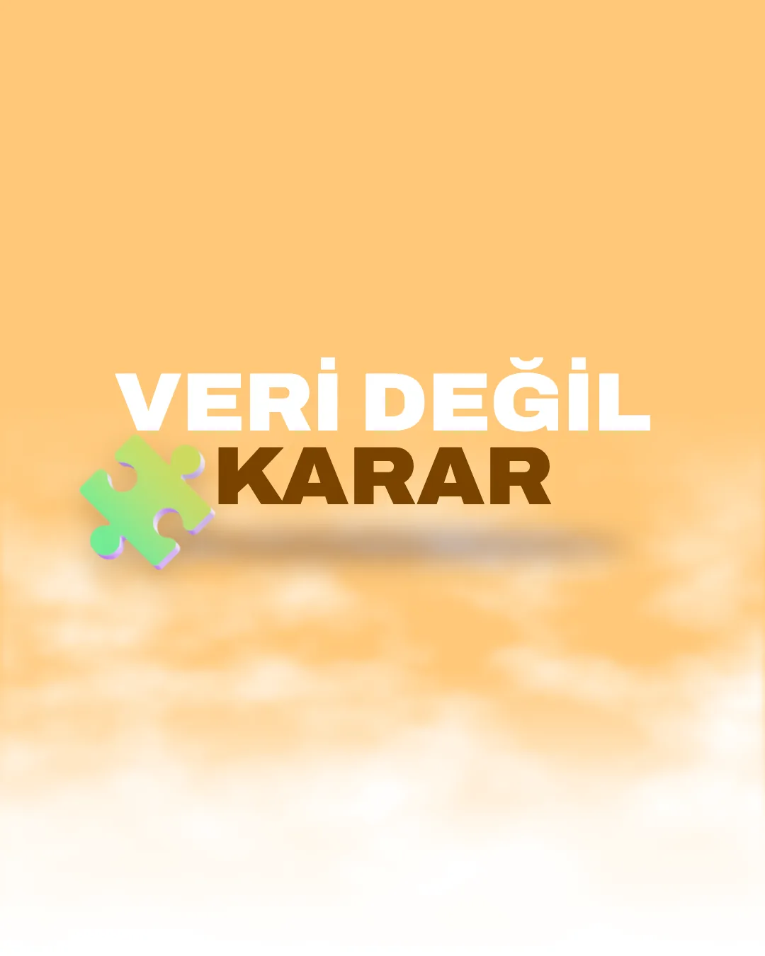 “Veri Değil Karar” başlıklı, 3D yapboz parçası ikonlu CRM yazılımı ve entegrasyon görseli